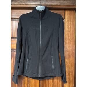 Lululemon DEFINE jacket with breathable mesh back size 10